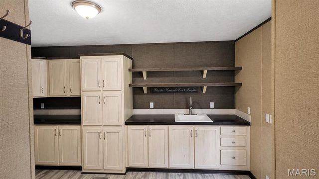22221 Macedonia Church Road, Warrenton, MO 63383
