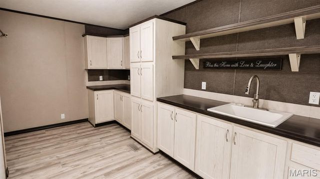 22221 Macedonia Church Road, Warrenton, MO 63383