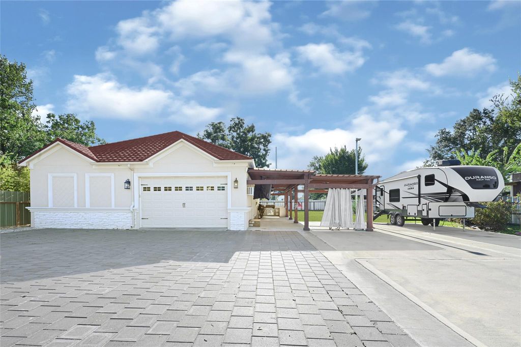 509 Joan Of Arc Drive, Hempstead, TX 77445