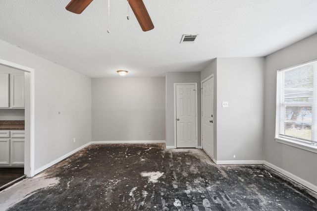 710 Canary Circle, Pasadena, TX 77502