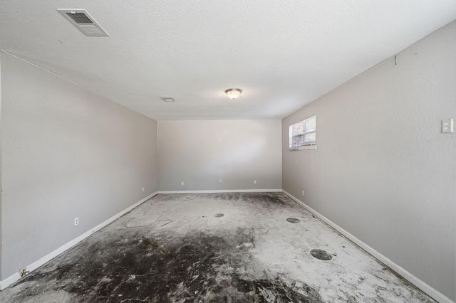 710 Canary Circle, Pasadena, TX 77502