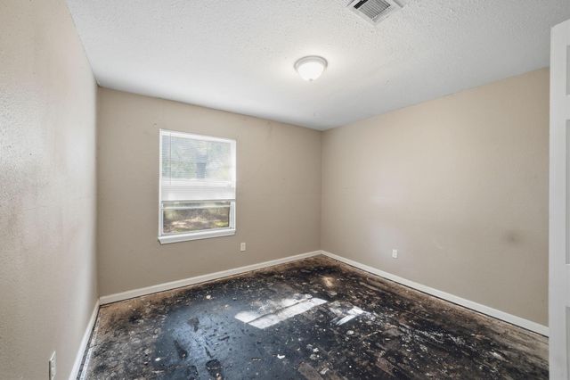 710 Canary Circle, Pasadena, TX 77502