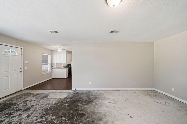 710 Canary Circle, Pasadena, TX 77502