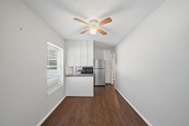 710 Canary Circle, Pasadena, TX 77502