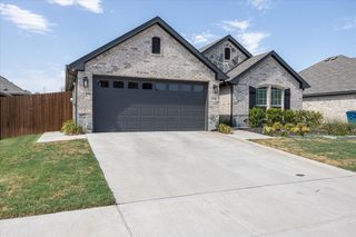 116 Cadyn Drive, Keene, TX 76059