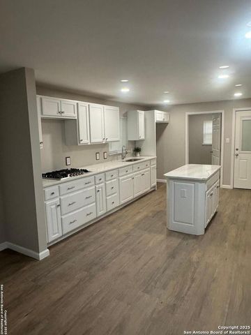 531 Cottonwood, San Antonio, TX 78225