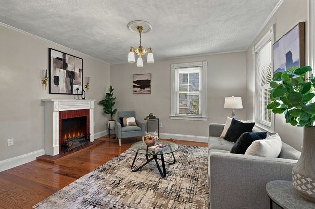 61 Myrtle Ave, Wakefield, MA 01880