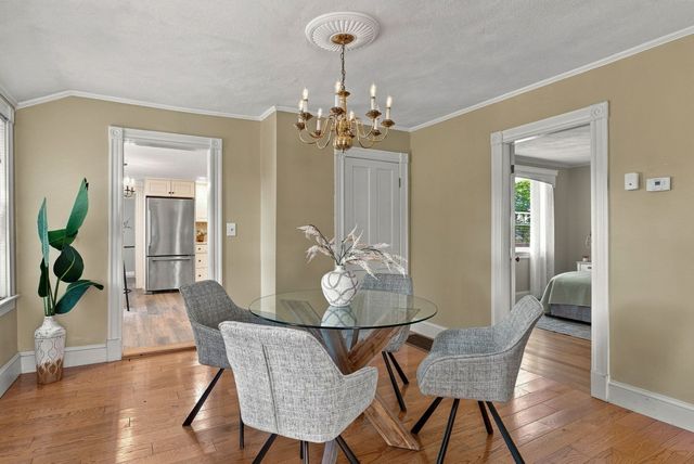 61 Myrtle Ave, Wakefield, MA 01880
