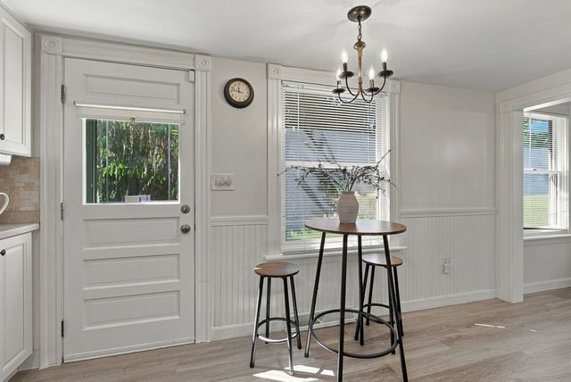 61 Myrtle Ave, Wakefield, MA 01880
