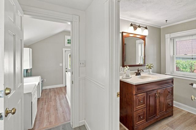 61 Myrtle Ave, Wakefield, MA 01880