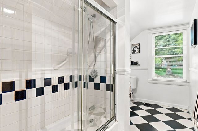 61 Myrtle Ave, Wakefield, MA 01880