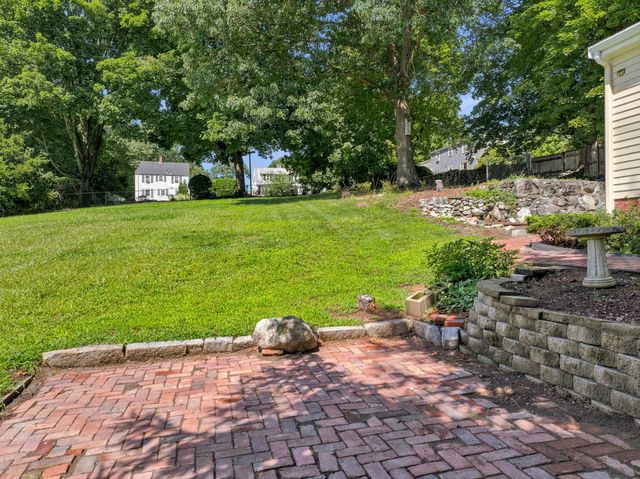 61 Myrtle Ave, Wakefield, MA 01880