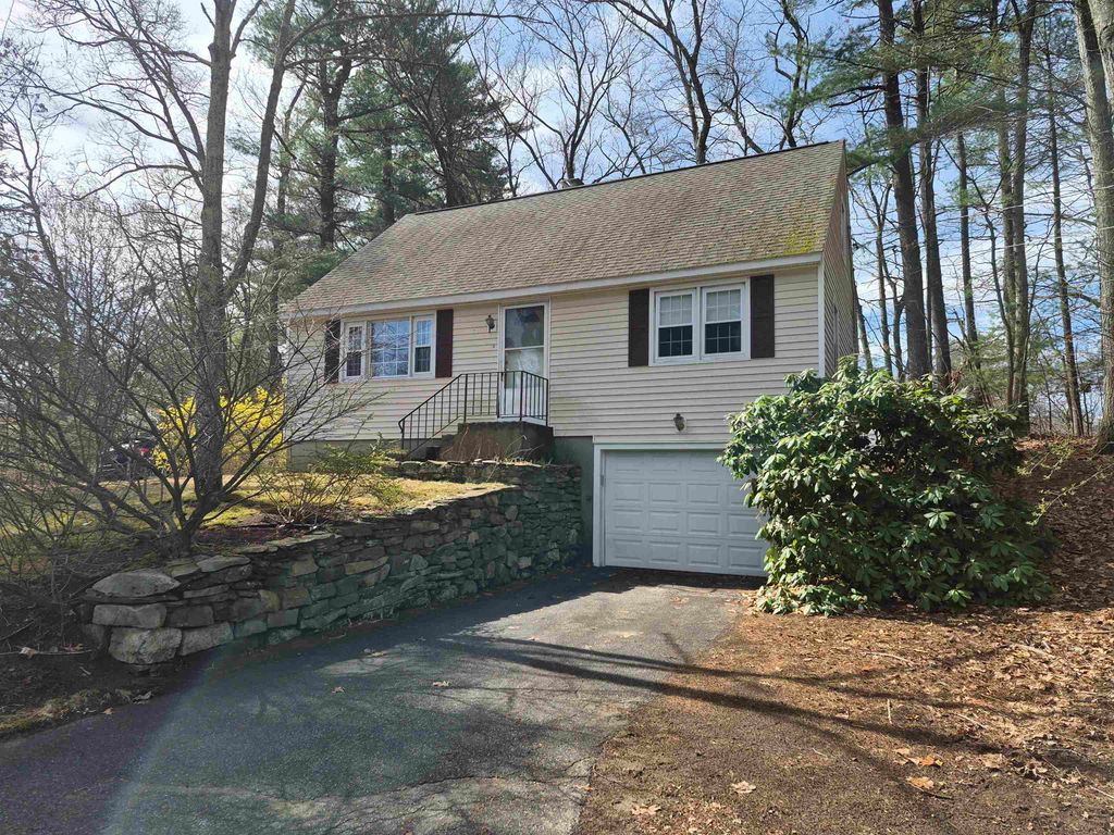 9 Moe Street, Nashua, NH 03062