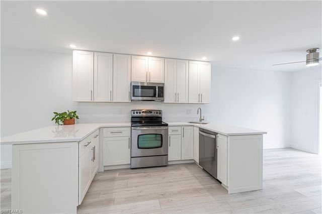 2722 SW 54th TER C, Cape Coral, FL 33914