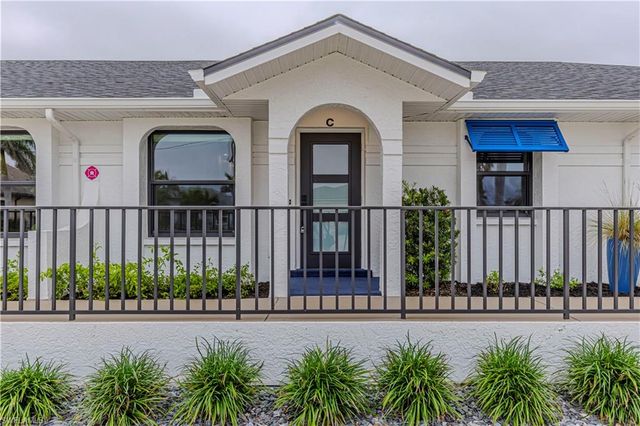 2722 SW 54th TER C, Cape Coral, FL 33914