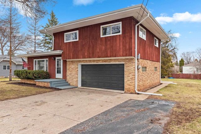 1320 SHEBOYGAN STREET, Oshkosh, WI 54904