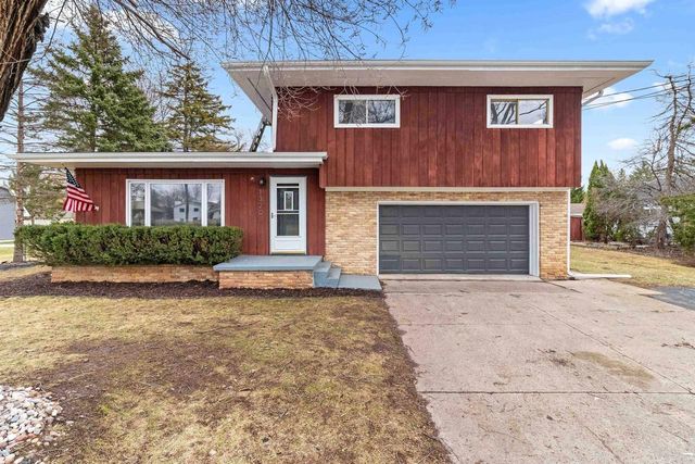 1320 SHEBOYGAN STREET, Oshkosh, WI 54904