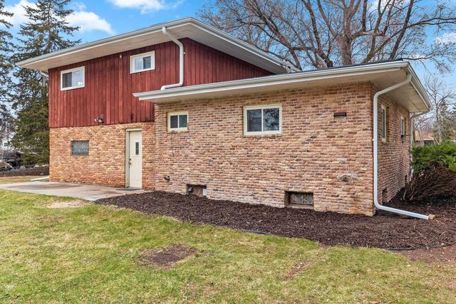 1320 SHEBOYGAN STREET, Oshkosh, WI 54904