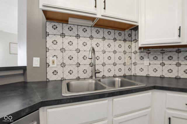 2309 Eagle Brook Drive, Shelbyville, IN 46176