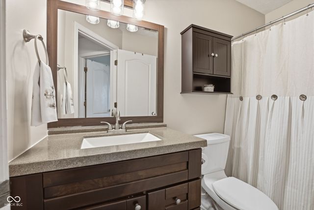 2309 Eagle Brook Drive, Shelbyville, IN 46176