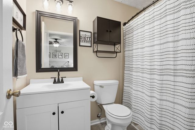 2309 Eagle Brook Drive, Shelbyville, IN 46176