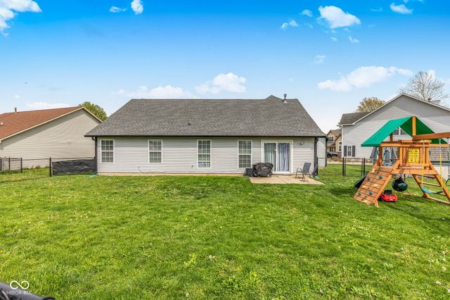2309 Eagle Brook Drive, Shelbyville, IN 46176