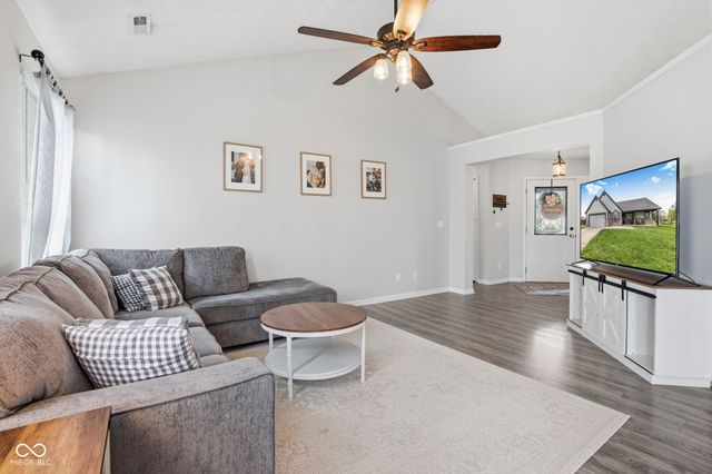 2309 Eagle Brook Drive, Shelbyville, IN 46176