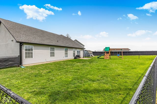 2309 Eagle Brook Drive, Shelbyville, IN 46176