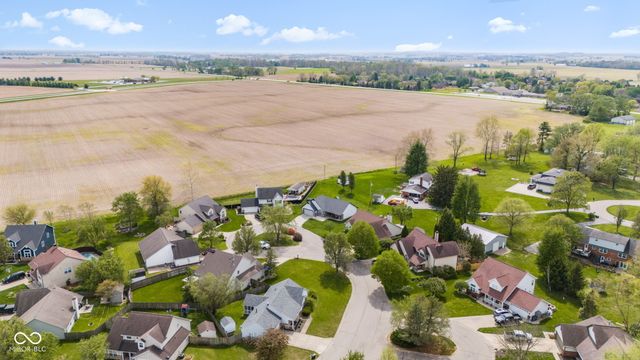 2309 Eagle Brook Drive, Shelbyville, IN 46176