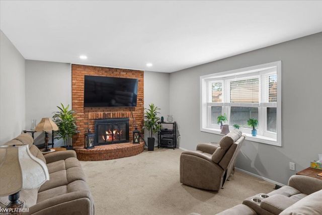 39335 Waldorf Drive, Clinton Twp, MI 48038