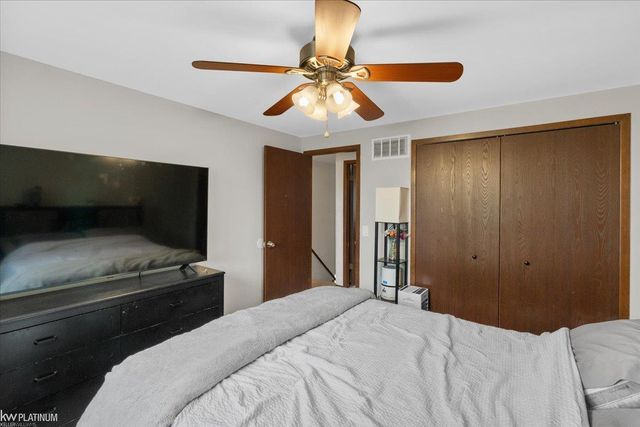 39335 Waldorf Drive, Clinton Twp, MI 48038