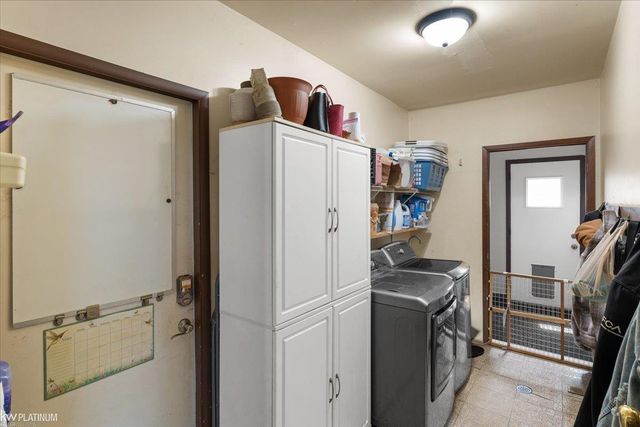 39335 Waldorf Drive, Clinton Twp, MI 48038