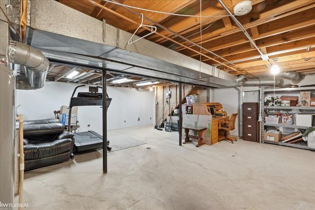 39335 Waldorf Drive, Clinton Twp, MI 48038