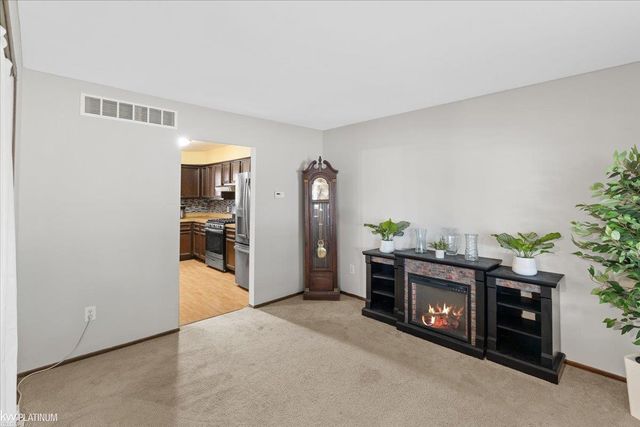 39335 Waldorf Drive, Clinton Twp, MI 48038
