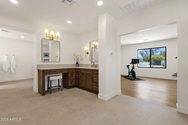 12210 N 76TH Place, Scottsdale, AZ 85260