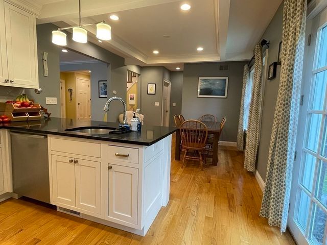 8 Arapahoe Rd -, Newton, MA 02465