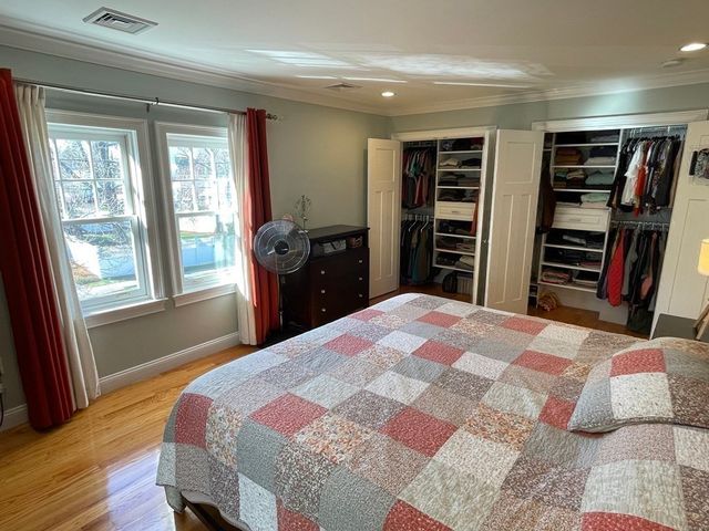 8 Arapahoe Rd -, Newton, MA 02465