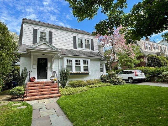 8 Arapahoe Rd -, Newton, MA 02465