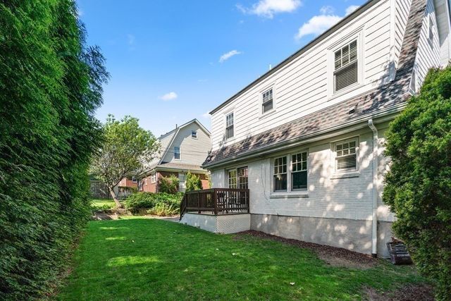 8 Arapahoe Rd -, Newton, MA 02465