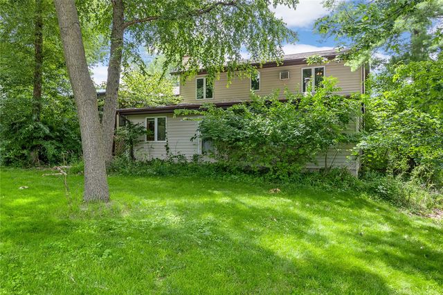 356 East Post Road SE, Cedar Rapids, IA 52403