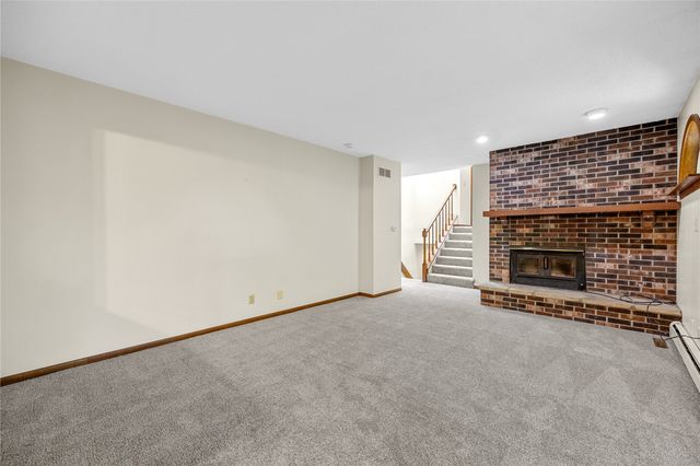 356 East Post Road SE, Cedar Rapids, IA 52403