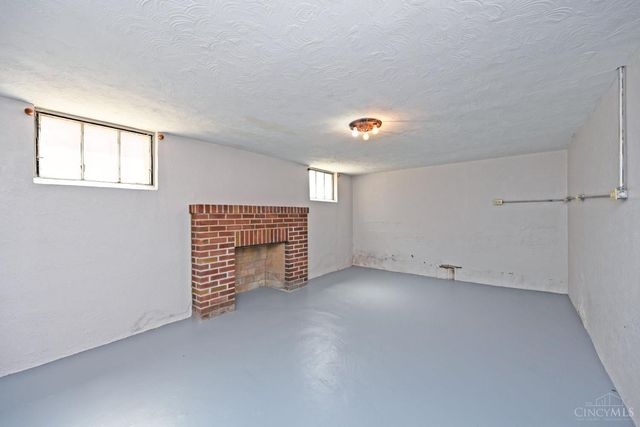 6908 Palmetto Street, Cincinnati, OH 45227