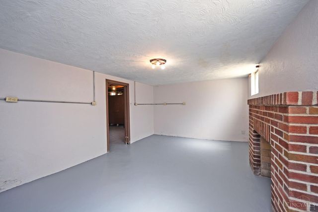 6908 Palmetto Street, Cincinnati, OH 45227