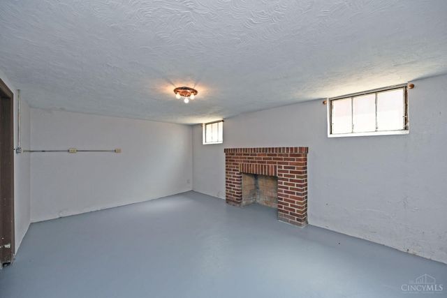 6908 Palmetto Street, Cincinnati, OH 45227