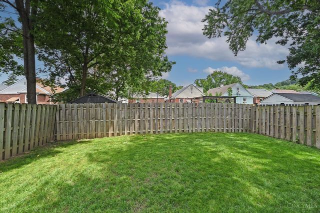 6908 Palmetto Street, Cincinnati, OH 45227