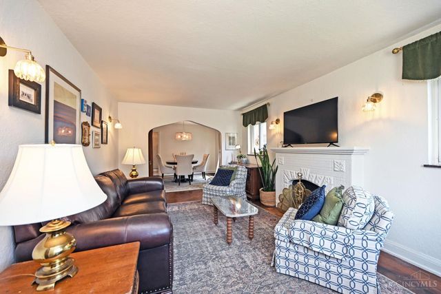6908 Palmetto Street, Cincinnati, OH 45227