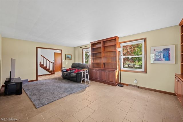 3020 Thunderbird Drive, Poland, OH 44514