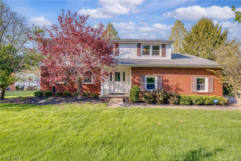 3020 Thunderbird Drive, Poland, OH 44514
