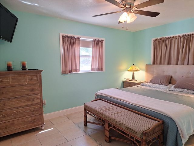 218 22ND STREET NE, Bradenton, FL 34208