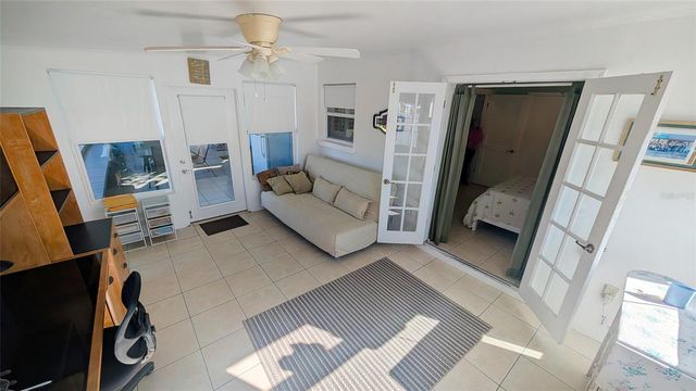 218 22ND STREET NE, Bradenton, FL 34208